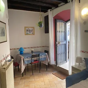 https://apt-la-casetta-di-reby.it-romehotels.com